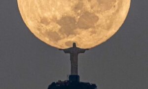 Βραζιλία: Μαγικές φωτογραφίες - Το άγαλμα του Ιησού στο Ρίο