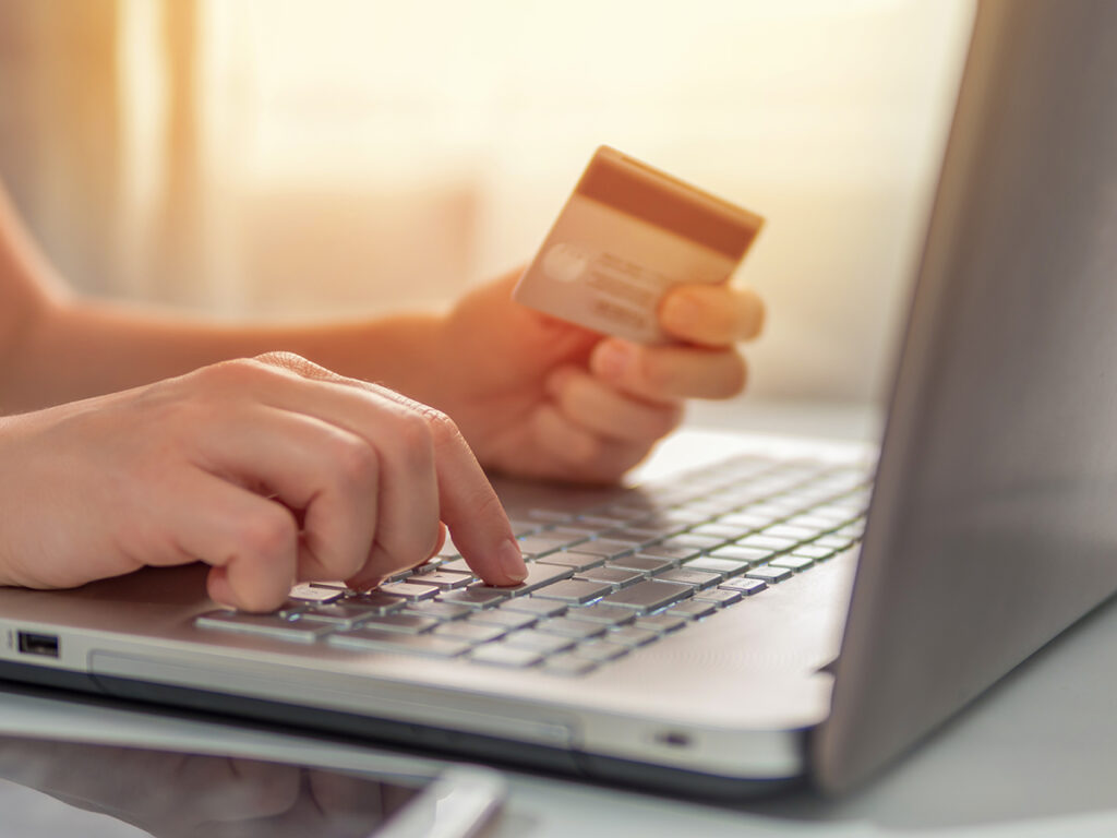 Klarna: Οι ανησυχίες των καταναλωτών για τις δαπάνες τους την εορταστική περίοδο