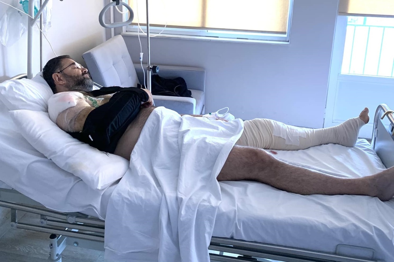 Σταύρος Μπαλάσκας: Η φωτογραφία του μέσα από το νοσοκομείο - «Όλα ΚΑΤ ευχήν»