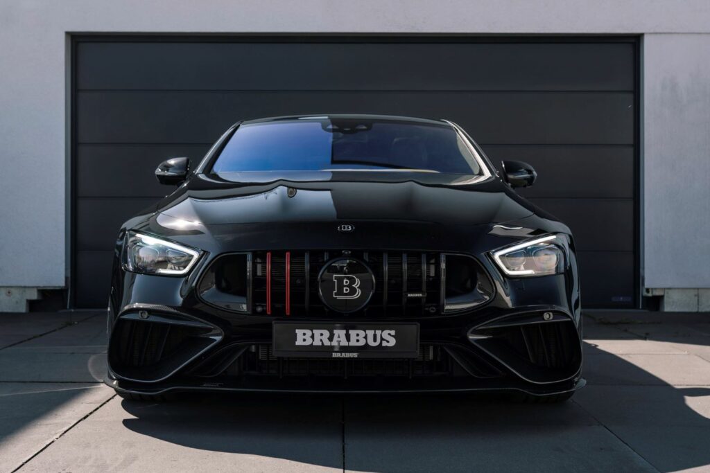 Mercedes: Γκαζιά και αδρεναλίνη με την Brabus 930