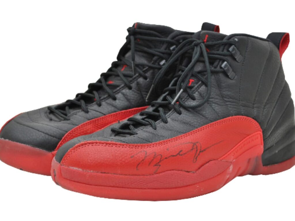 Τα παπούτσια που φόραγε ο Τζόρνταν στο «Flu Game» πουλήθηκαν έναντι 1,38 εκατ. δολαρίων