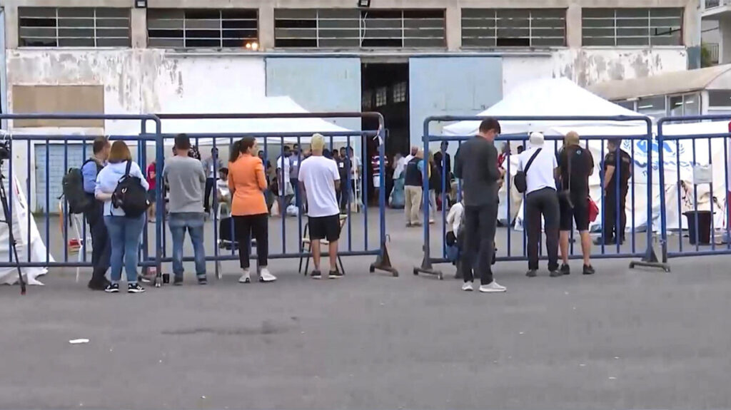Στη Μαλακάσα μεταφέρονται οι διασωθέντες από το ναυάγιο στην Πύλο