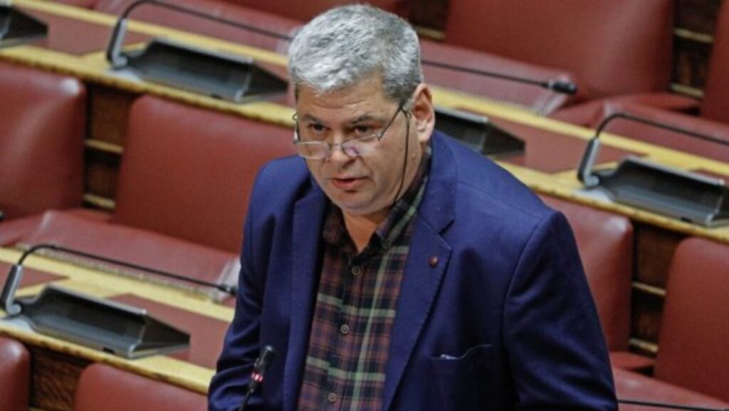 Ο βουλευτής του ΣΥΡΙΖΑ Χουσεΐν Ζεϊμπέκ φωτογραφήθηκε με πανό «Τουρκική μειονότητα Δυτικής Θράκης»