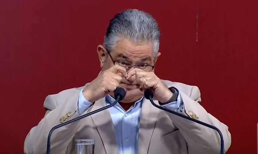 Ο Κουτσούμπας τρολάρει την Ζωή Κωνσταντοπούλου με «καρδούλα»