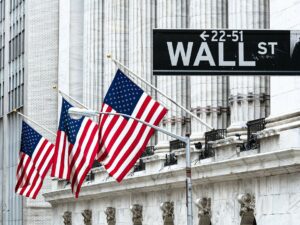 Wall Street: Εναλλαγές προσήμων εν αναμονή των νέων οικονομικών στοιχείων