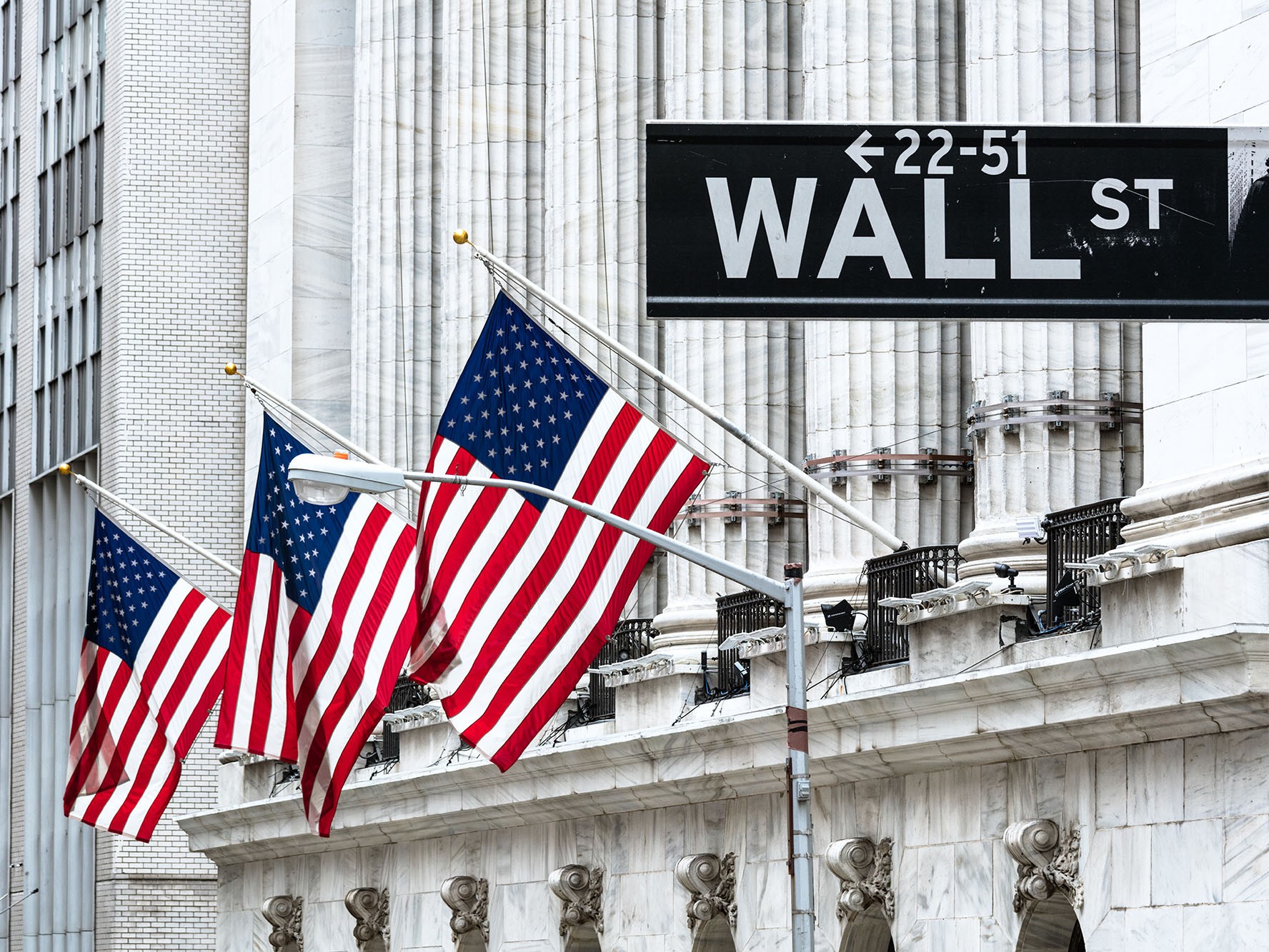Wall Street: Απώλειες 100 μονάδων για τον Dow Jones πριν τις ανακοινώσεις της Fed