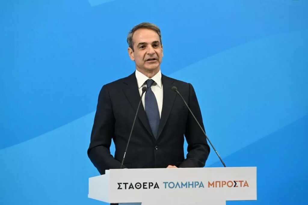 230702115508_kyr-mitsotakis256-1280×853