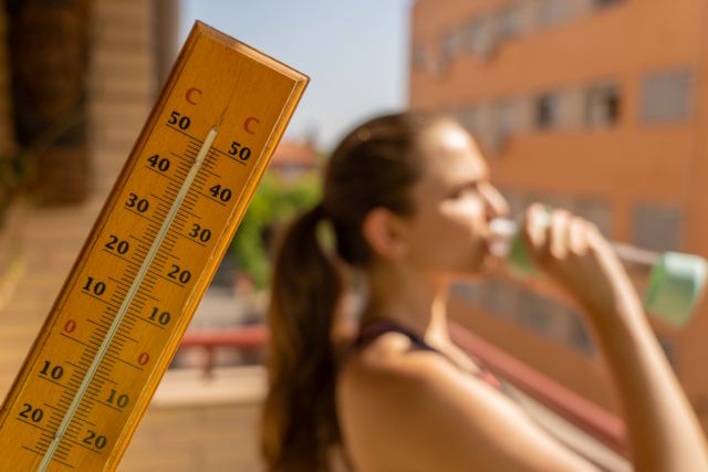 Καύσωνας προ των πυλών: Τι πρέπει να προσέχουν οι εργαζόμενοι