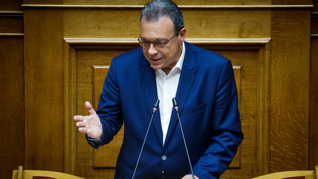 Φάμελλος: Η αριστεία του κ. Μητσοτάκη είναι ότι οι φτωχοί γίνονται φτωχότεροι και οι πλούσιοι πλουσιότεροι