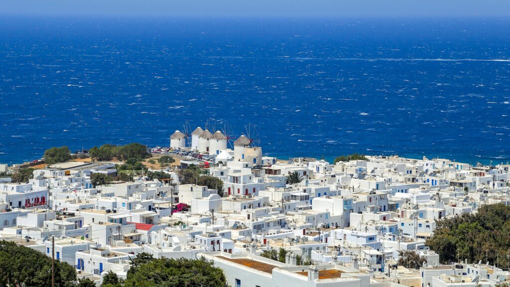 ΑΑΔΕ: «Σαφάρι» της σε τουριστικές περιοχές – Τα κίνητρα για τις αποδείξεις