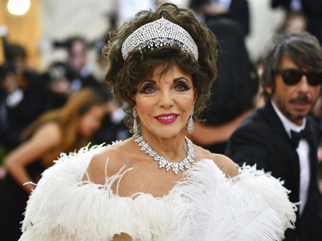 230709180003_joan-collins-leyko-forema-tiara