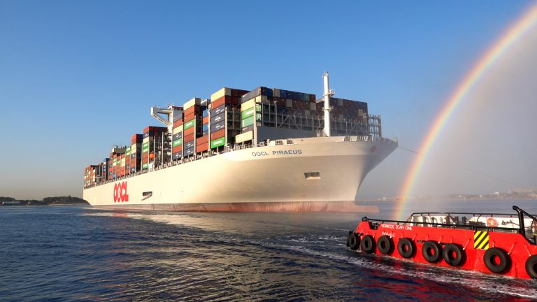 containership «OOCL Piraeus»