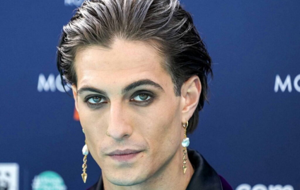 Maneskin: Ο Νταμιάνο Νταβίντ ακούει Νίκο Βέρτη