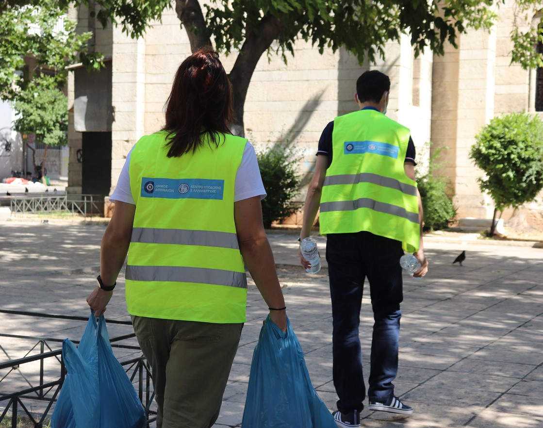 Δήμος Αθηναίων: Στους δρόμους της πόλης οι ομάδες Streetwork του ΚΥΑΔΑ για την στήριξη των αστέγων
