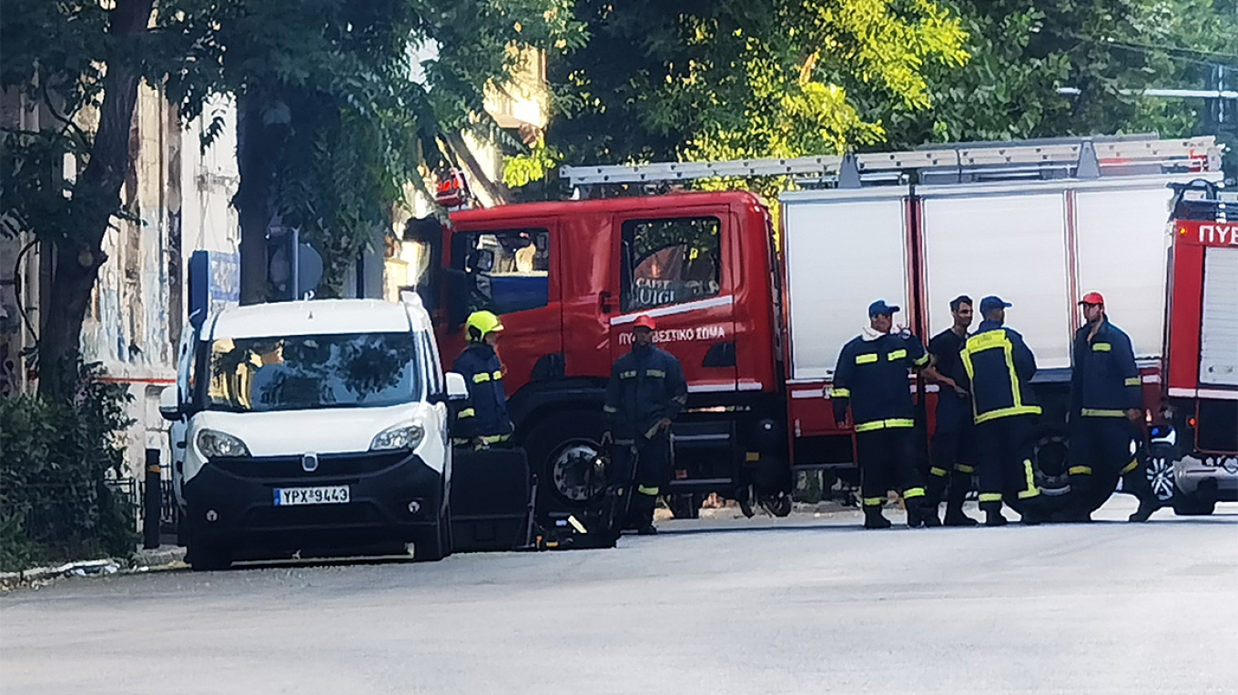 Τεκτονική Στοά στην Αχαρνών: Δύο εκρηκτικοί μηχανισμοί - Οι δράστες είχαν τηλεφωνήσει στο 112