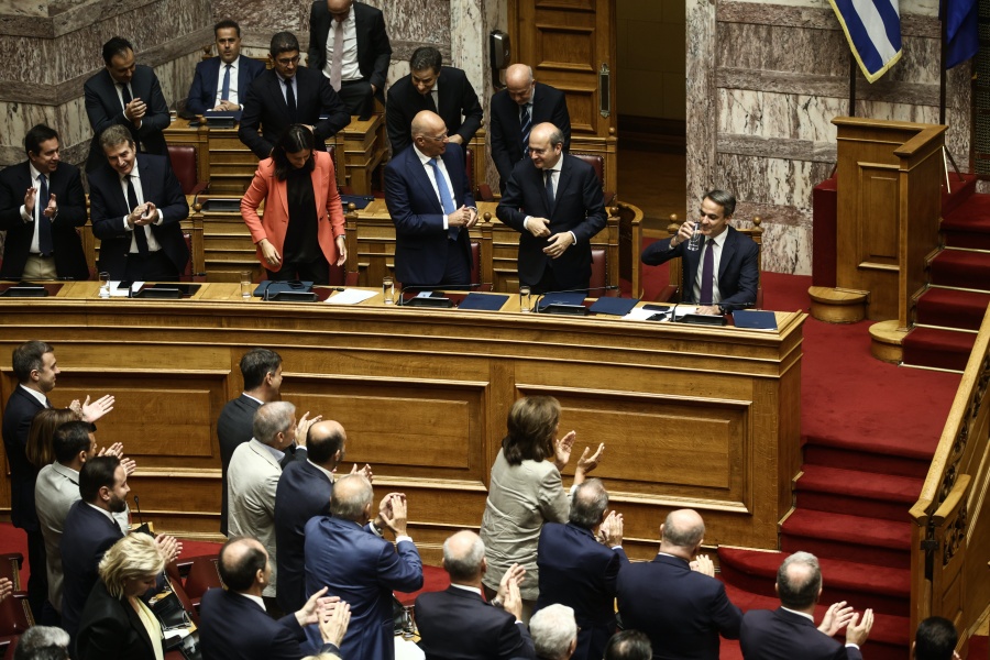 Οι παλινωδίες του «έφιππου εκσυγχρονισμού»
