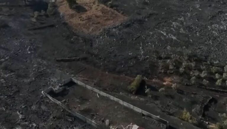 Το συγκλονιστικό drone βίντεο του Guardian για τη φωτιά στον Κουβαρά