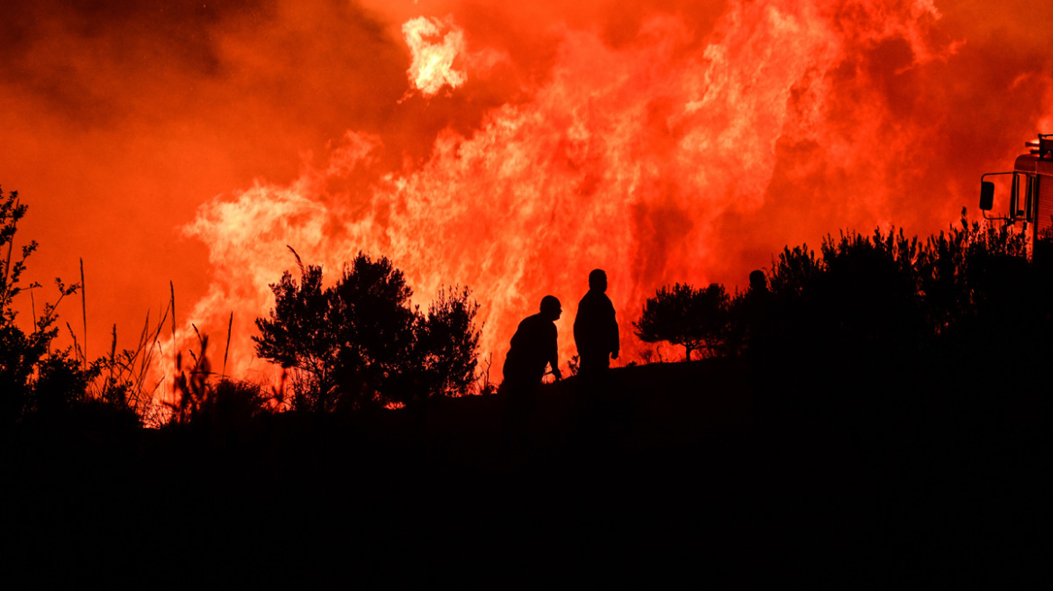 Φωτιά στα Δερβενοχώρια: Ο χάρτης του τεράστιου μετώπου