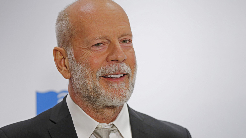 230727162611_bruce_willis_art (2)