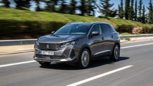 Peugeot: Ταράζει τα καμουφλάζ με διαφορετικές προσεγγίσεις