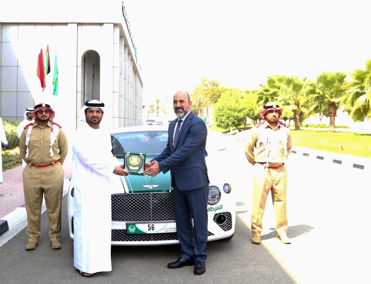 Ντουμπάι: Το νέο περιπολικό της αστυνομίας της πόλης είναι μια Bentley