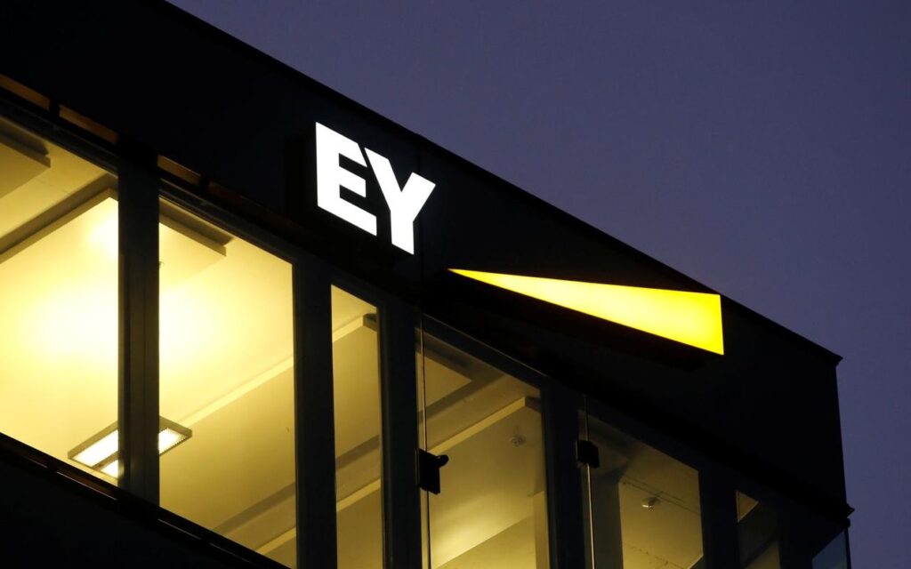 EY: Νέα πλατφόρμα τεχνητής νοημοσύνης