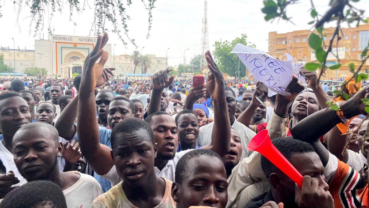 Νίγηρας - Στρατιωτικό πραξικόπημα: Ο Μπάιντεν ζητά απελευθέρωση του Προέδρου Μπαζούμ