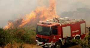 Πυρκαγιά στην Κέρκυρα - Στη μάχη με τις φλόγες επίγειες και εναέριες δυνάμεις