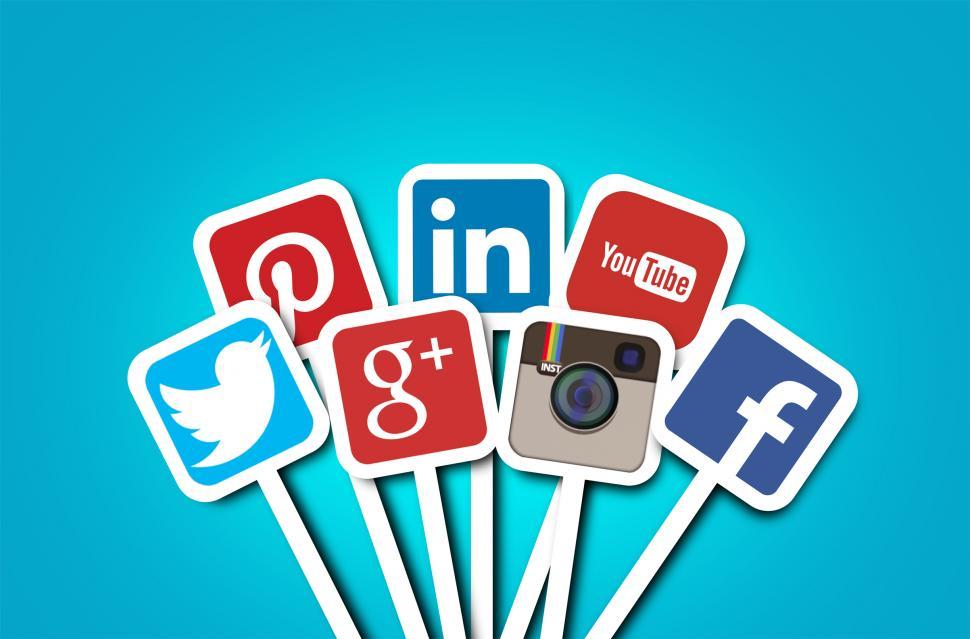Google, το YouTube, το Facebook, το Instagram και το Twitter