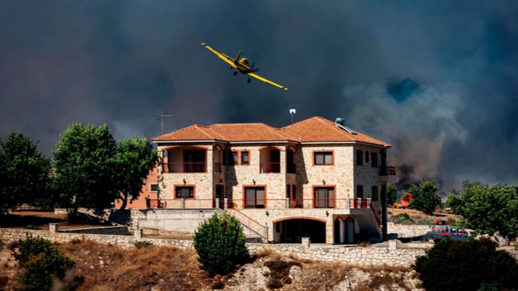 Φωτιά στην Κύπρο: Το «ευχαριστώ» στην Ελλάδα για την αποστολή των δύο Καναντέρ