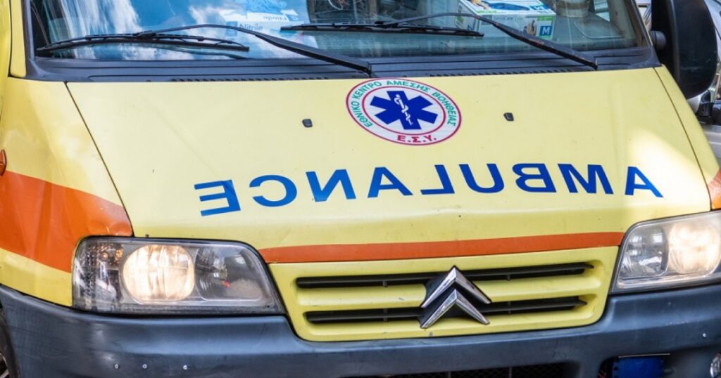 Νέα Φιλαδέλφεια: Στο νοσοκομείο μεταφέρθηκε η μητέρα του δολοφονημένου 29χρονου – Κατέρρευσε στο άκουσμα του θανάτου του
