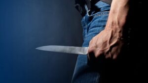 Βραδιά τρόμου για γυναίκα στη Λάρισα: Την κυνηγούσε με μαχαίρι ο πρώην σύντροφός της