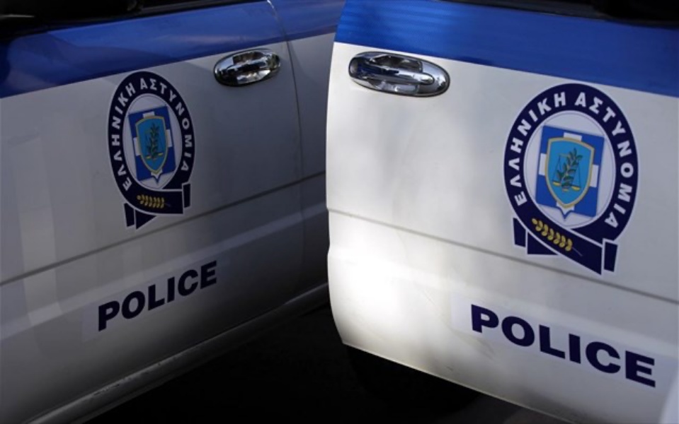Ιωάννινα: Κατασχέθηκαν δύο ταξί που μετέφεραν παράτυπους μετανάστες – Δύο συλλήψεις