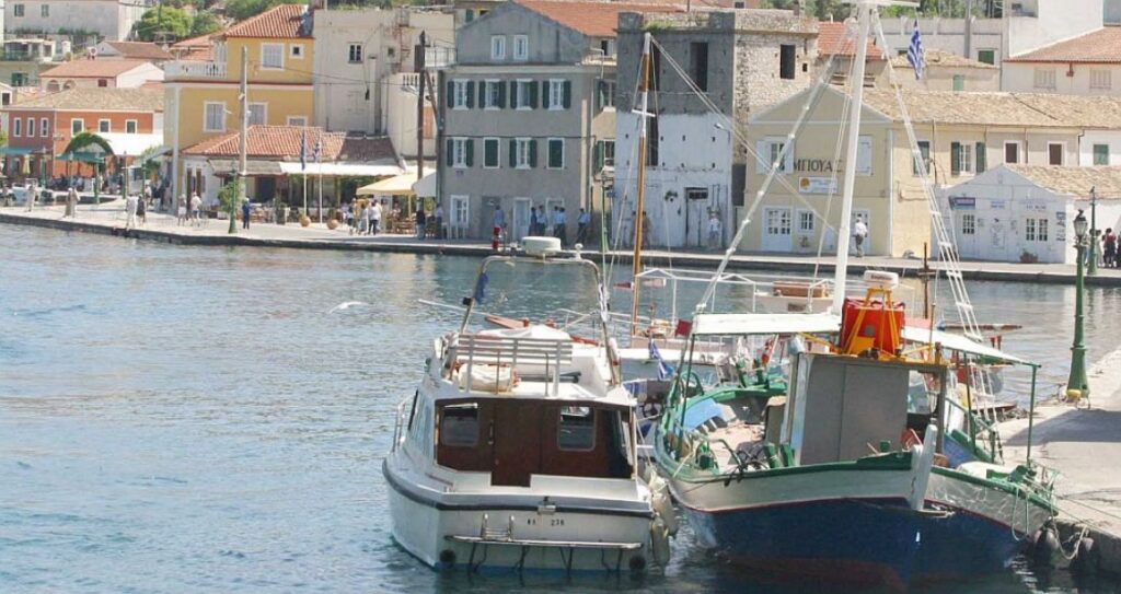 Παξοί: Πυροβολισμοί στο λιμάνι με τραυματία 51χρονο