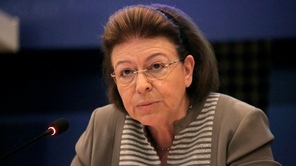Η Λίνα Μενδώνη