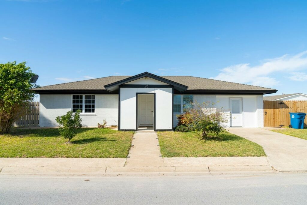 230817110003_musk house texas ok