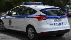 Συνελήφθη 43χρονος στη Θεσσαλονίκη - Έκρυβε 3 κιλά ηρωίνης σε κρύπτη στο ντουλαπάκι του αυτοκινήτου