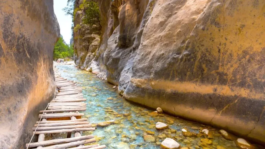 230820165649_Samaria-Gorge-1