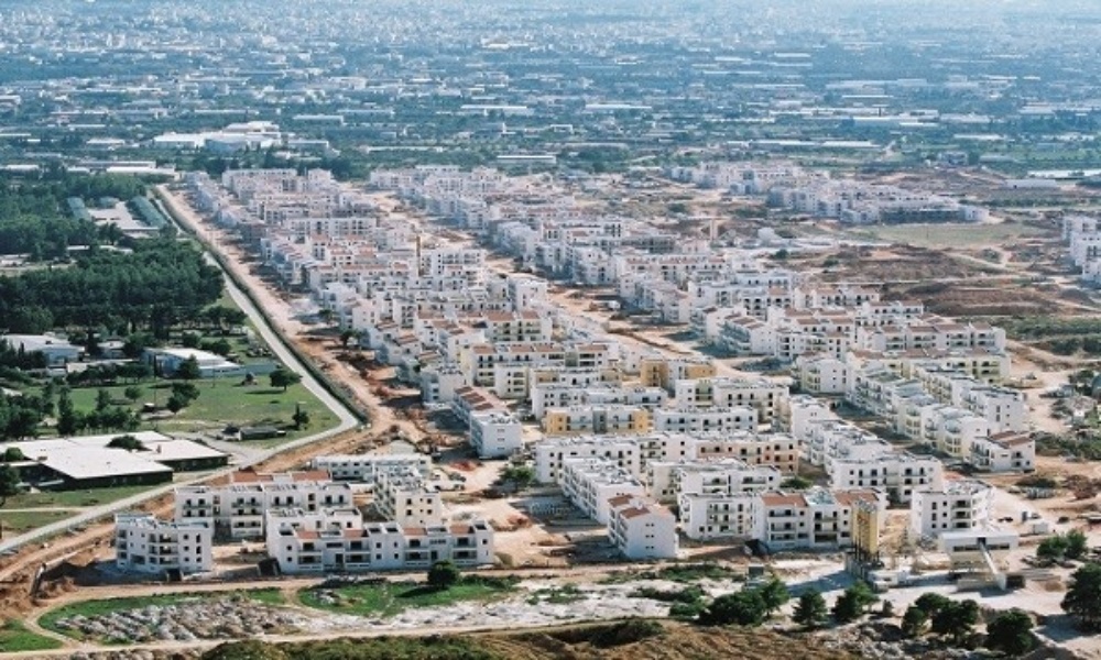 Φωτιά στο Ολυμπιακό Χωριό - Άμεση κινητοποίηση της πυροσβεστικής