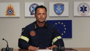 Αρτοποιός: 12 πυρκαγιές μόνο στον Αυλώνα το τελευταίο 24ωρο – 60 οι τραυματίες πυροσβέστες