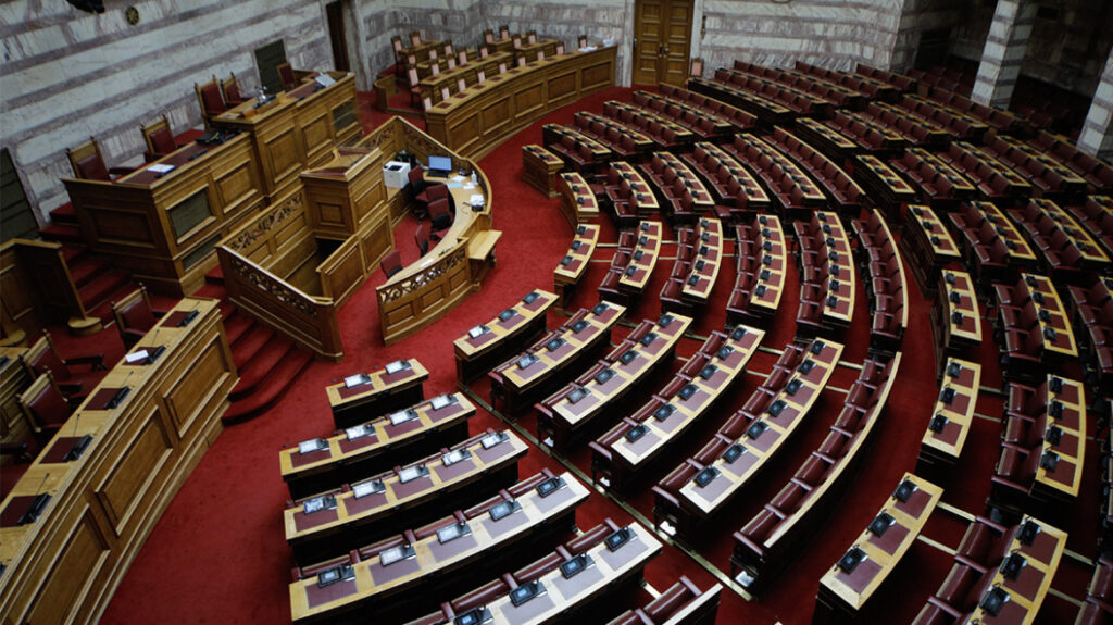 Νομοσχέδιο για την άμεση διασύνδεση POS και ταμειακών μηχανών για την καταπολέμηση της φοροδιαφυγής στη Βουλή