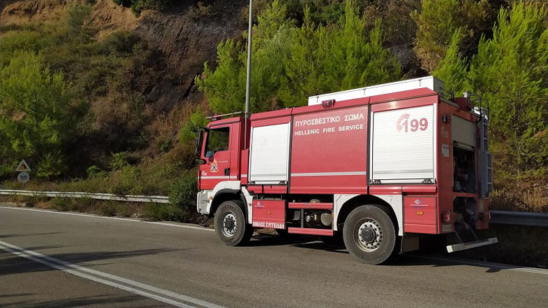 Φωτιά στην Αργολίδα: Καίγεται δασική έκταση στους Κοκκινάδες – Επιχειρούν και εναέρια μέσα