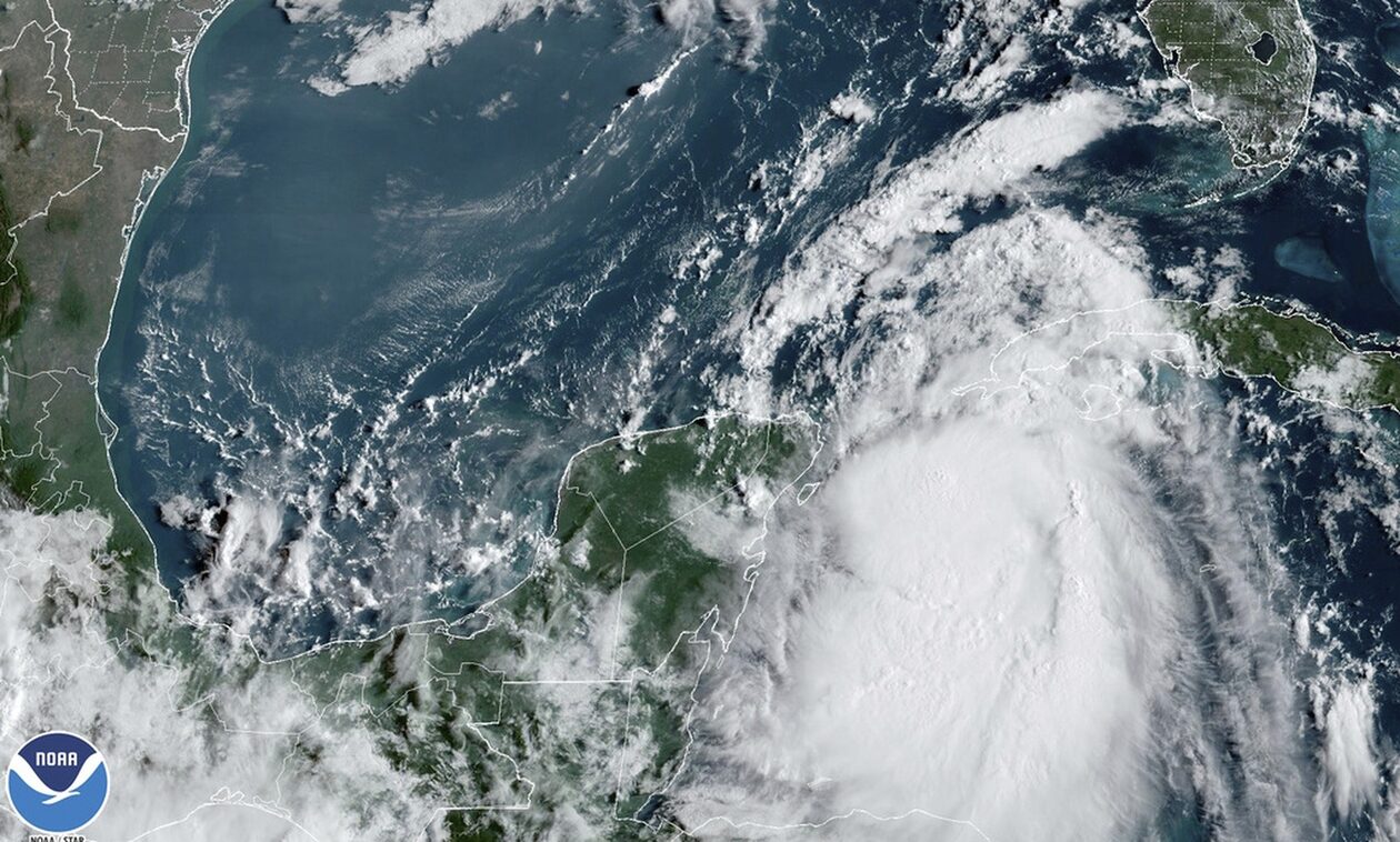 ΗΠΑ: Aπειλεί τη Φλόριντα η τροπική καταιγίδα Ιντάλια