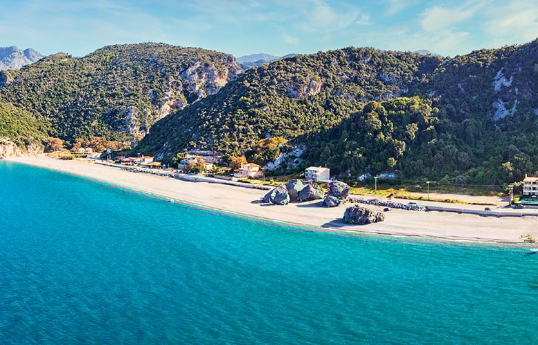 North Evia Pass: Κλείνει το vouchers.gov.gr για φθηνές διακοπές στην Εύβοια