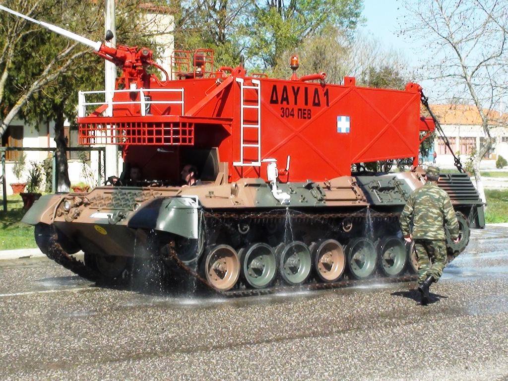 Τώρα και Leopard στη μάχη της πυρόσβεσης στον Έβρο – Είχε διατεθεί και για την Πάρνηθα αλλά …ξέχασαν να το εφοδιάσουν με νερό!