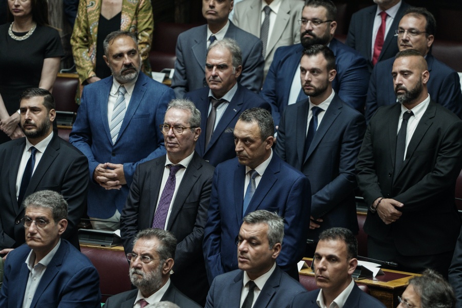 Ραγδαίες εξελίξεις στους Σπαρτιάτες: Διέγραψε τρεις βουλευτές ο Στίγκας