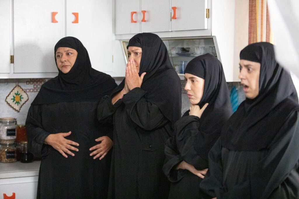 230802171914_Ελισαβετ_Κωνσταντινιδου__Ρενια_Λουιζιδου__Λυδια_Τζανουδακη__Αννη_Θεοχαρη