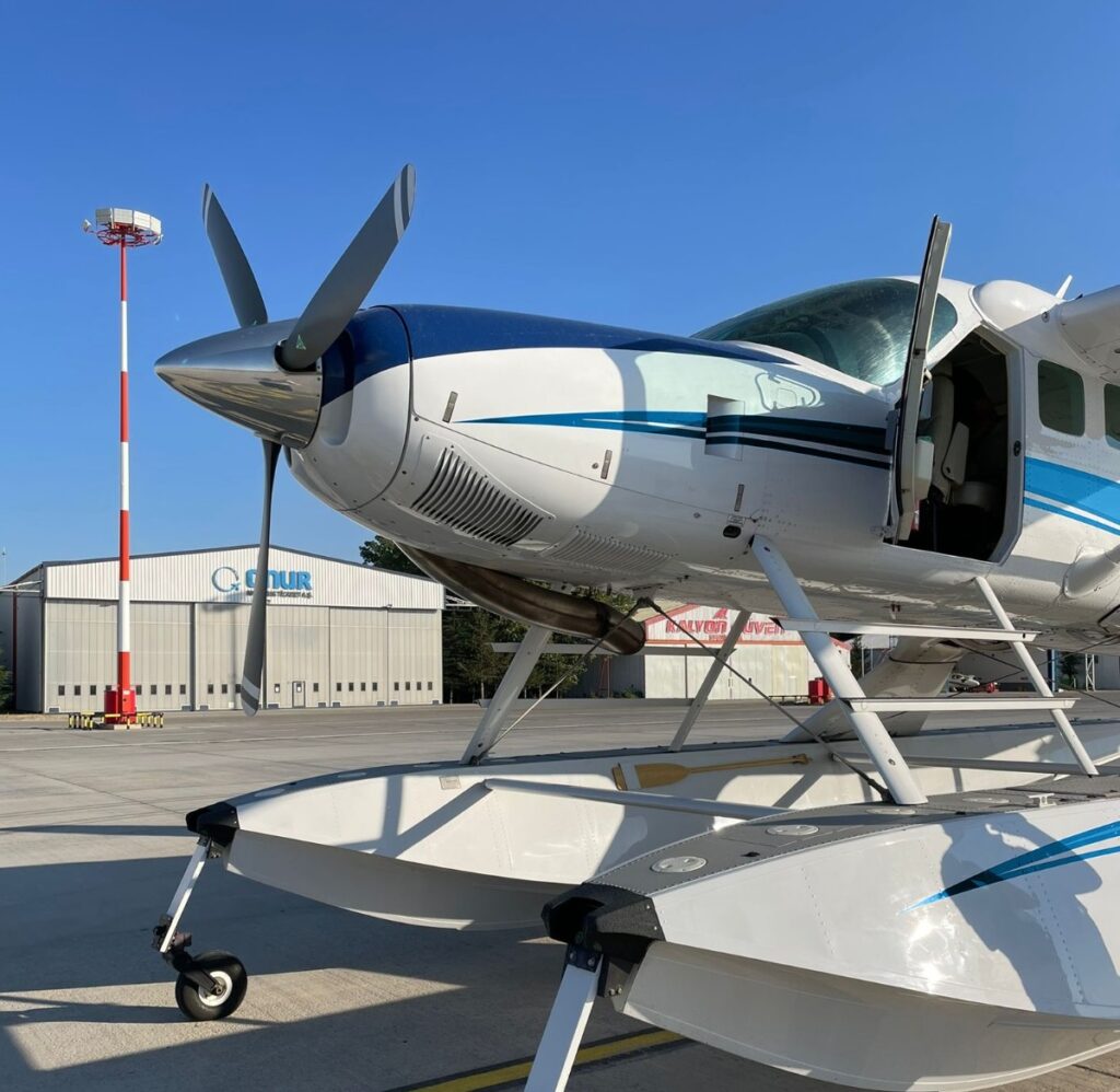 Hellenic Seaplanes: Στην Ελλάδα το πρώτο υδροπλάνο της εταιρείας