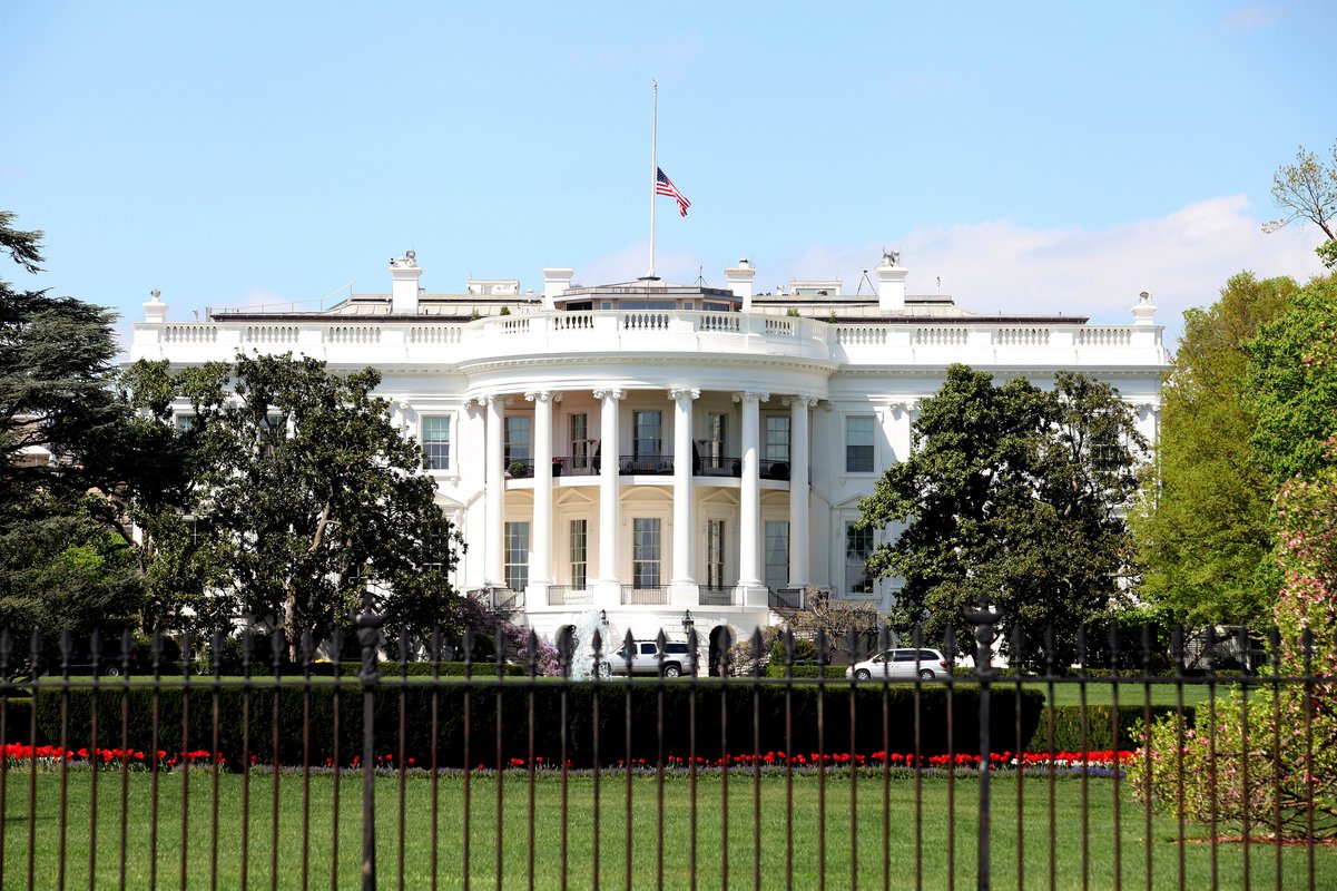 Λευκός Οίκος: Προειδοποιεί για τον κίνδυνο δημοσιονομικής παράλυσης των ΗΠΑ προσεχώς