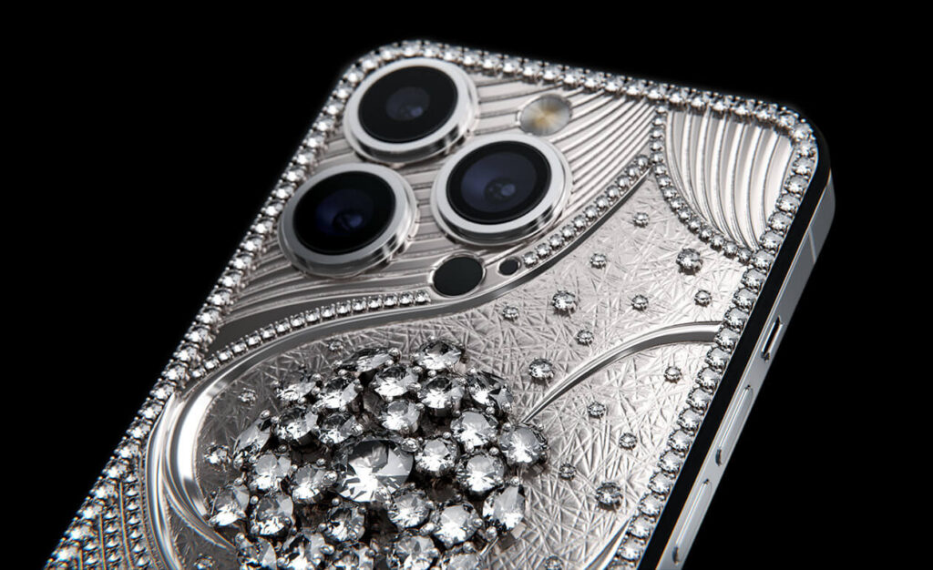 iPhone 15 από την Caviar